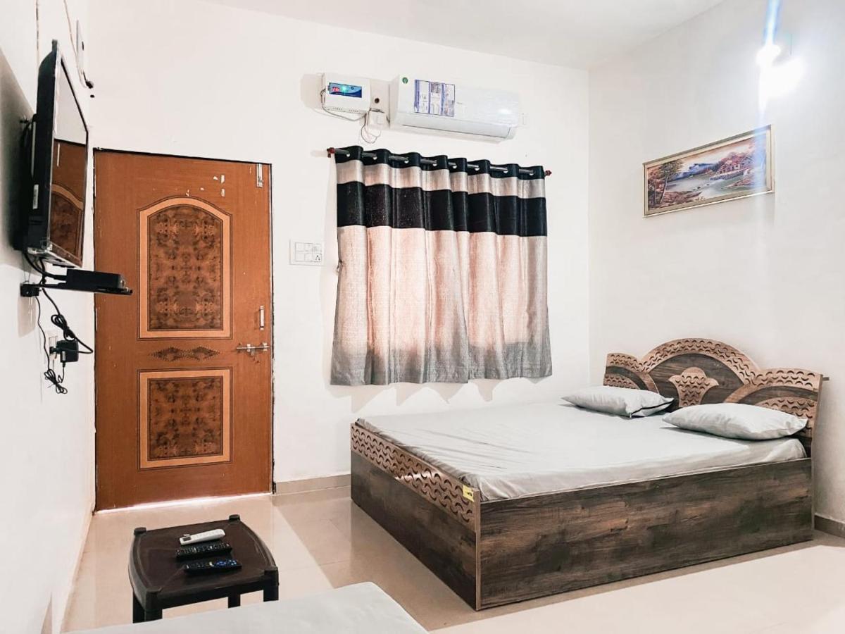 Mahadev Premium Homestay Garudeshwar Exterior photo